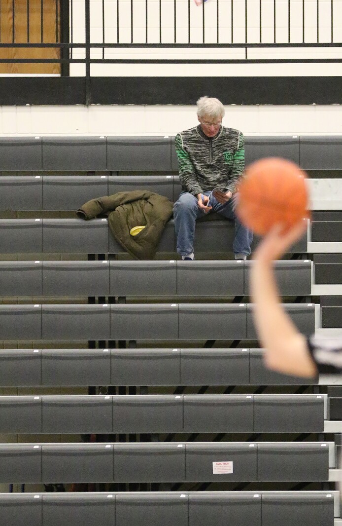 faces in crowd lone spectator 3203 214 bgbb 5.jpg