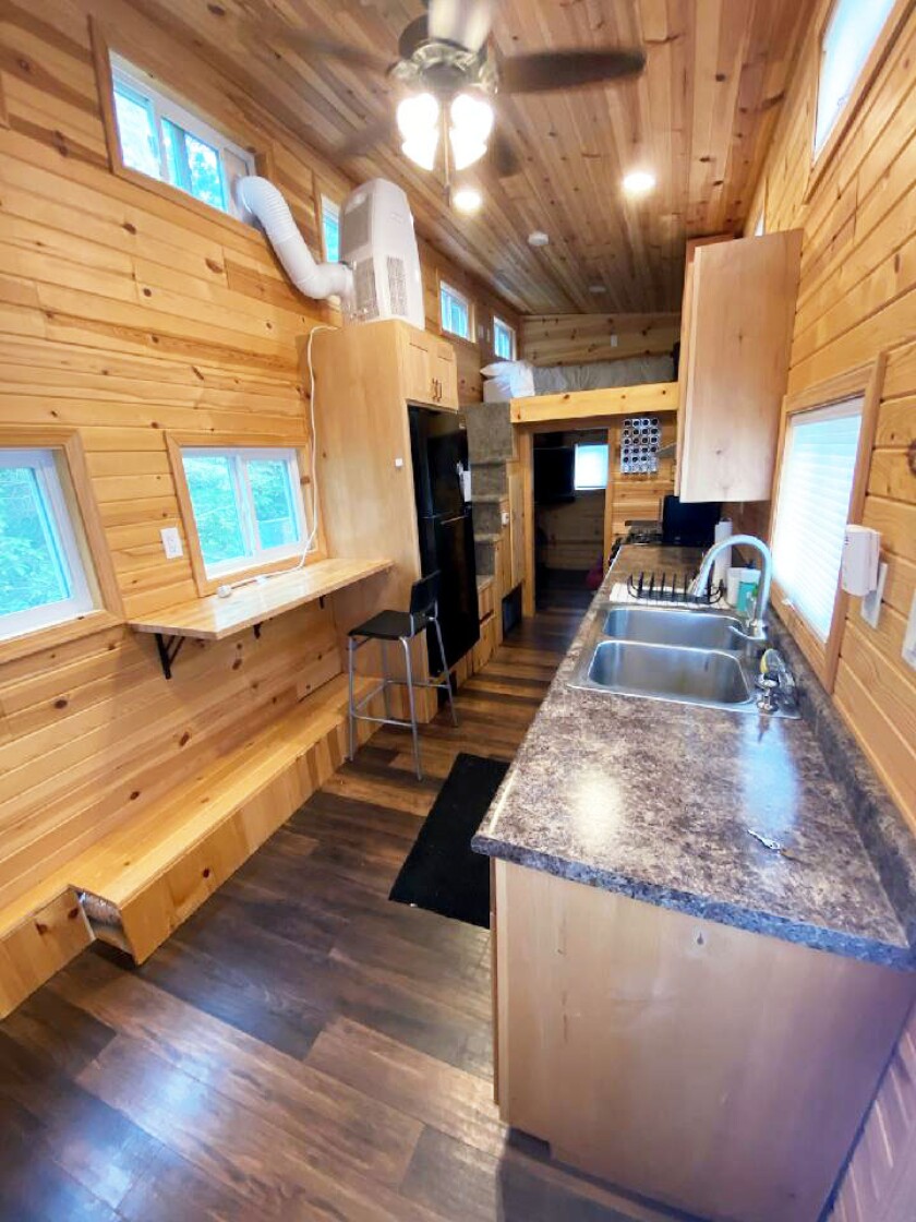 Interior 9656.jpg