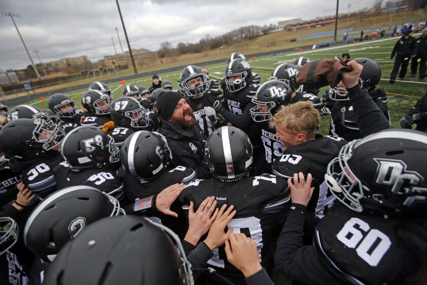 111022.s.ff.DGF.football