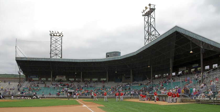 wadestadium3.jpg
