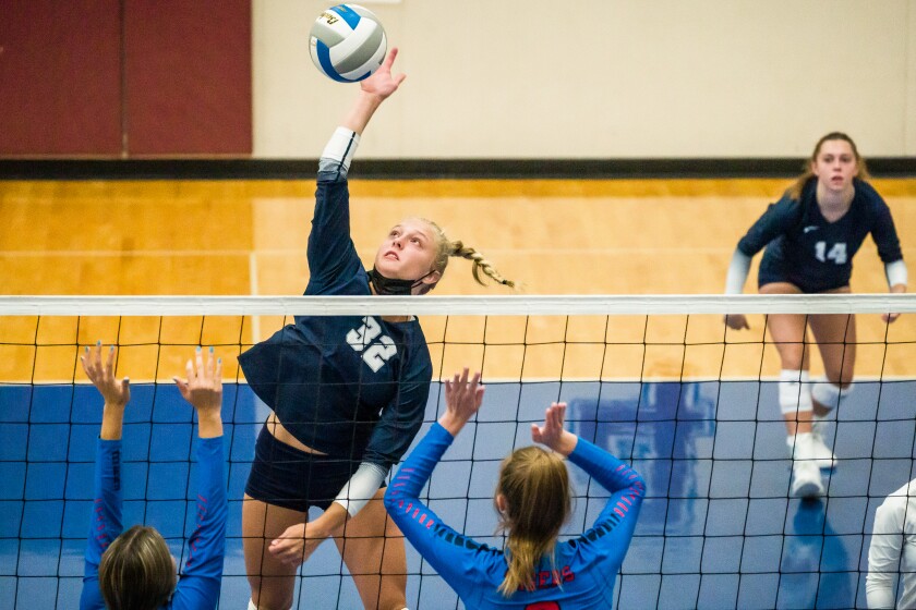 090421-VARSITY-VOLLEYBALL-TOURNAMENT-0214.jpg