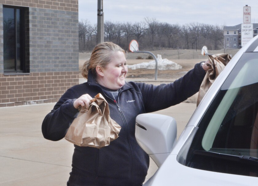Lunch Pickup 2274.jpg
