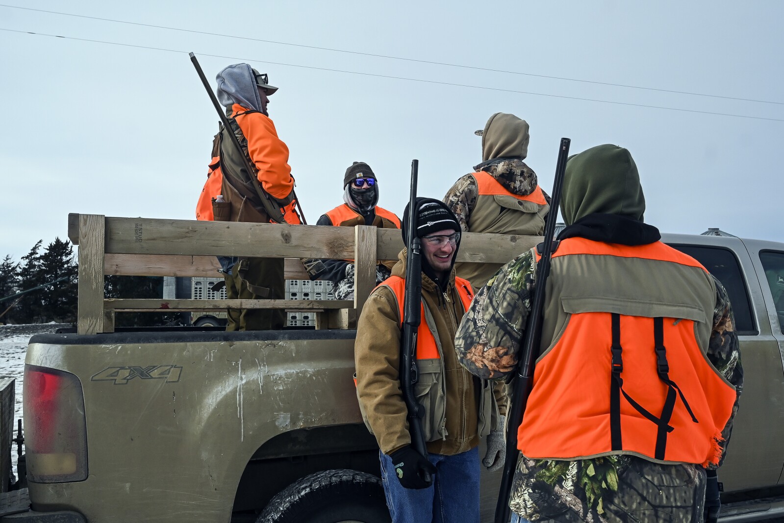 011222.N.DR.HUSKERHUNT3.jpg