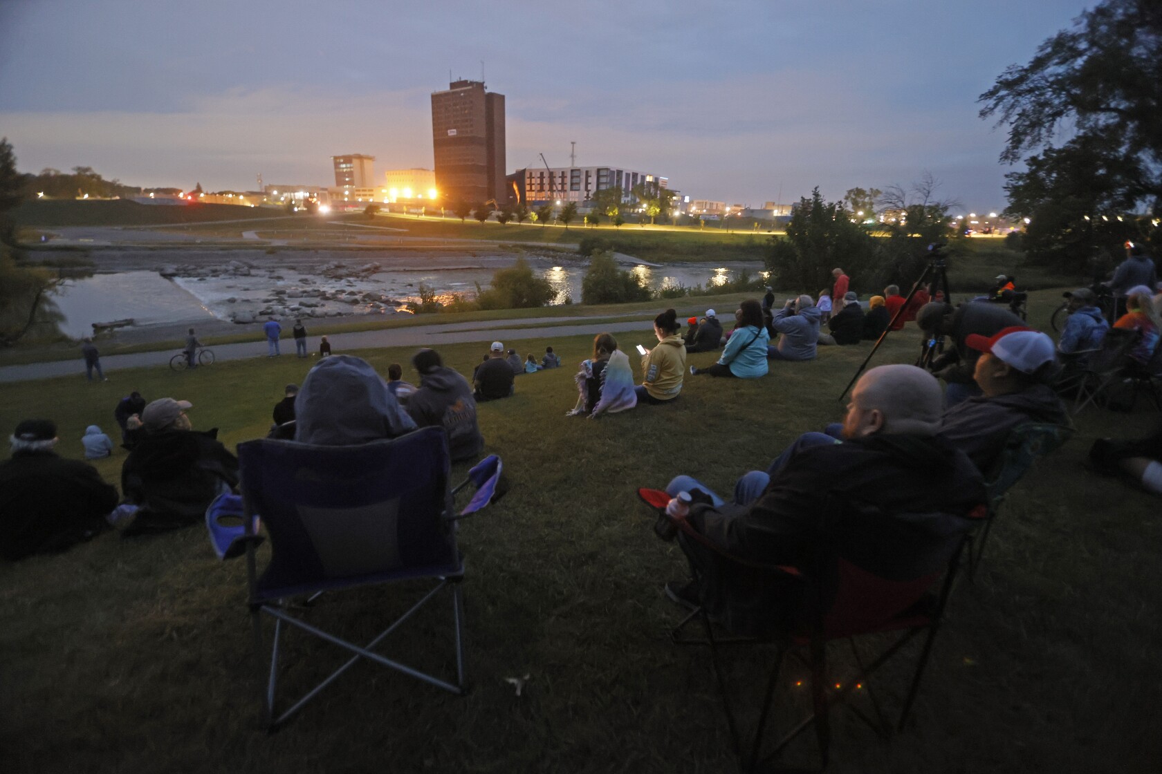 Photos and video: The implosion of Fargo's Lashkowitz High Rise ...