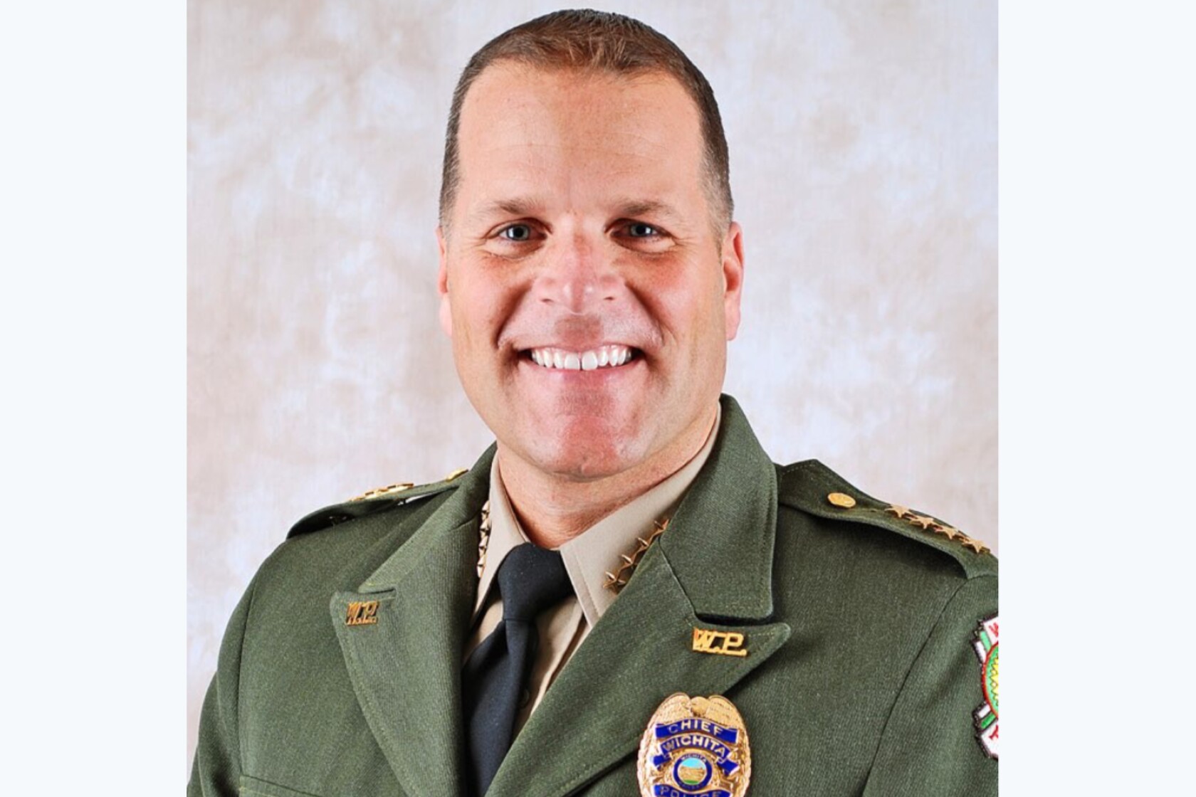 St. Louis County sheriff candidate defends response to Wichita race