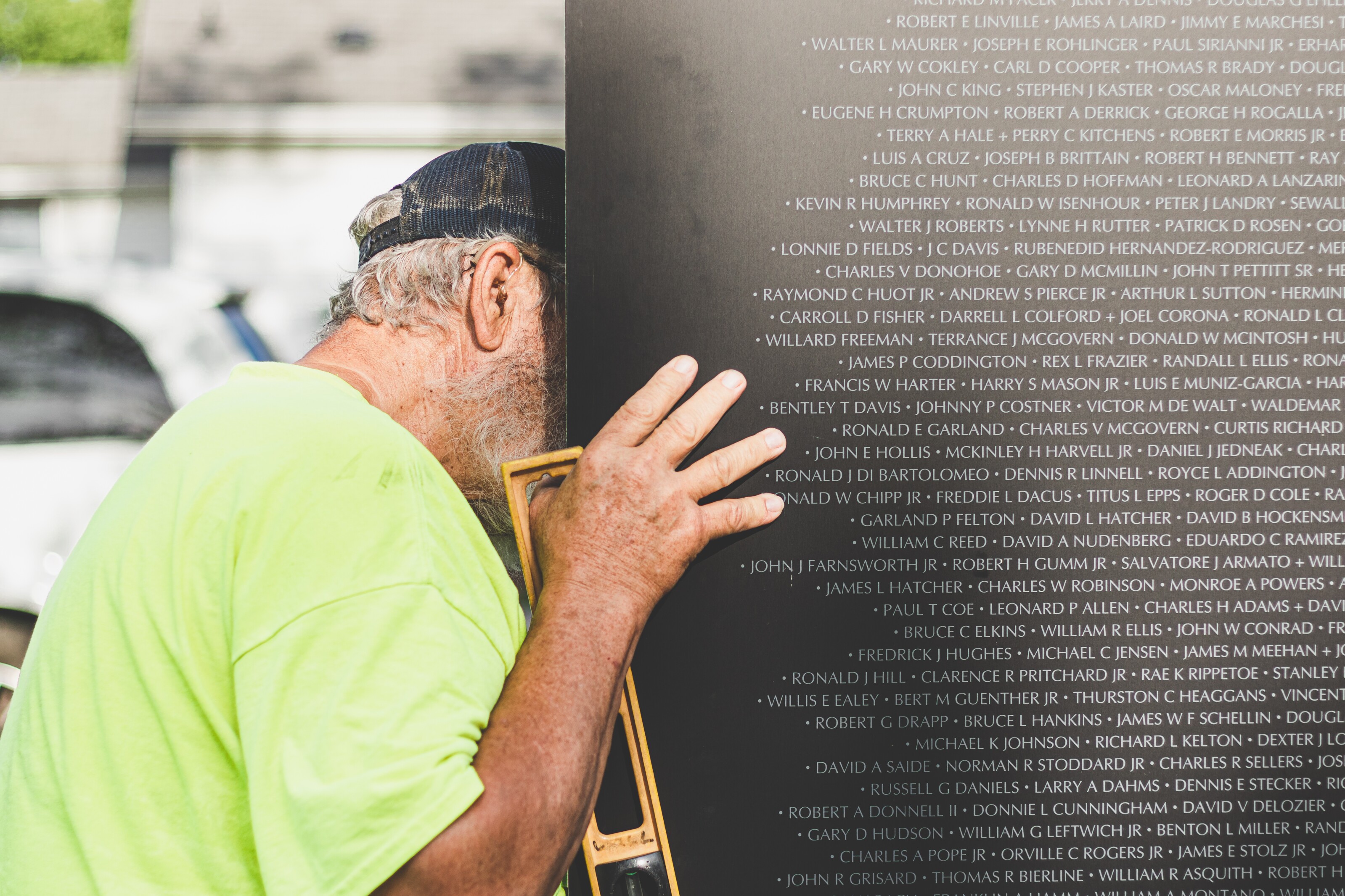GALLERY Traveling Vietnam Memorial Wall Setup Mitchell Republic gallery-traveling-vietnam-memorial-wall-setup-mitchell-republic