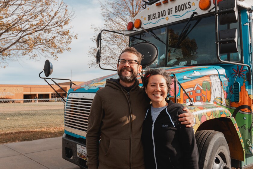 10-24-22BusLoadofBook-4.jpg