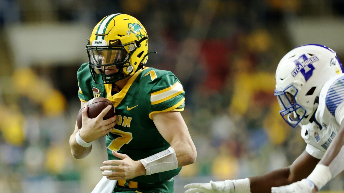 Cam Miller sparks NDSU offense, No. 2-ranked Bison cruise to home victory