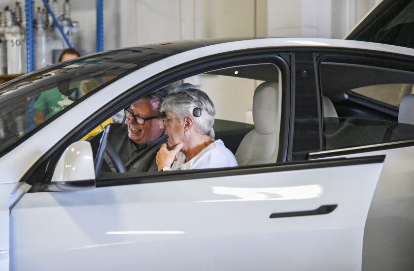091722.N.BP.ELECTRICVEHICLES 3.jpg