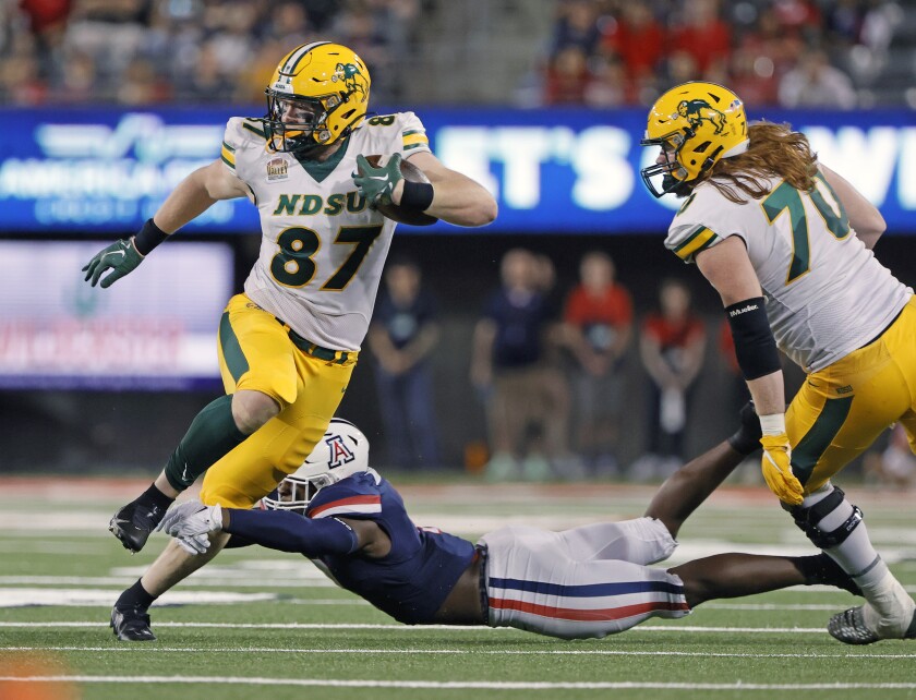 091822.S.FF.NDSUfootballextrafile
