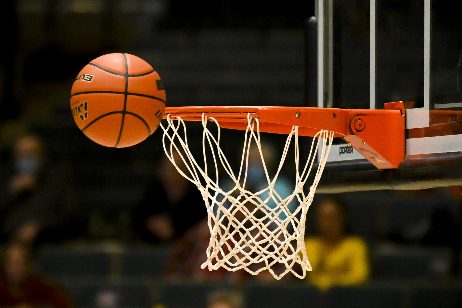 Mitchell basketball teams update schedules following weather-related postponements Mitchell basketball teams update schedules following weather-related postponements