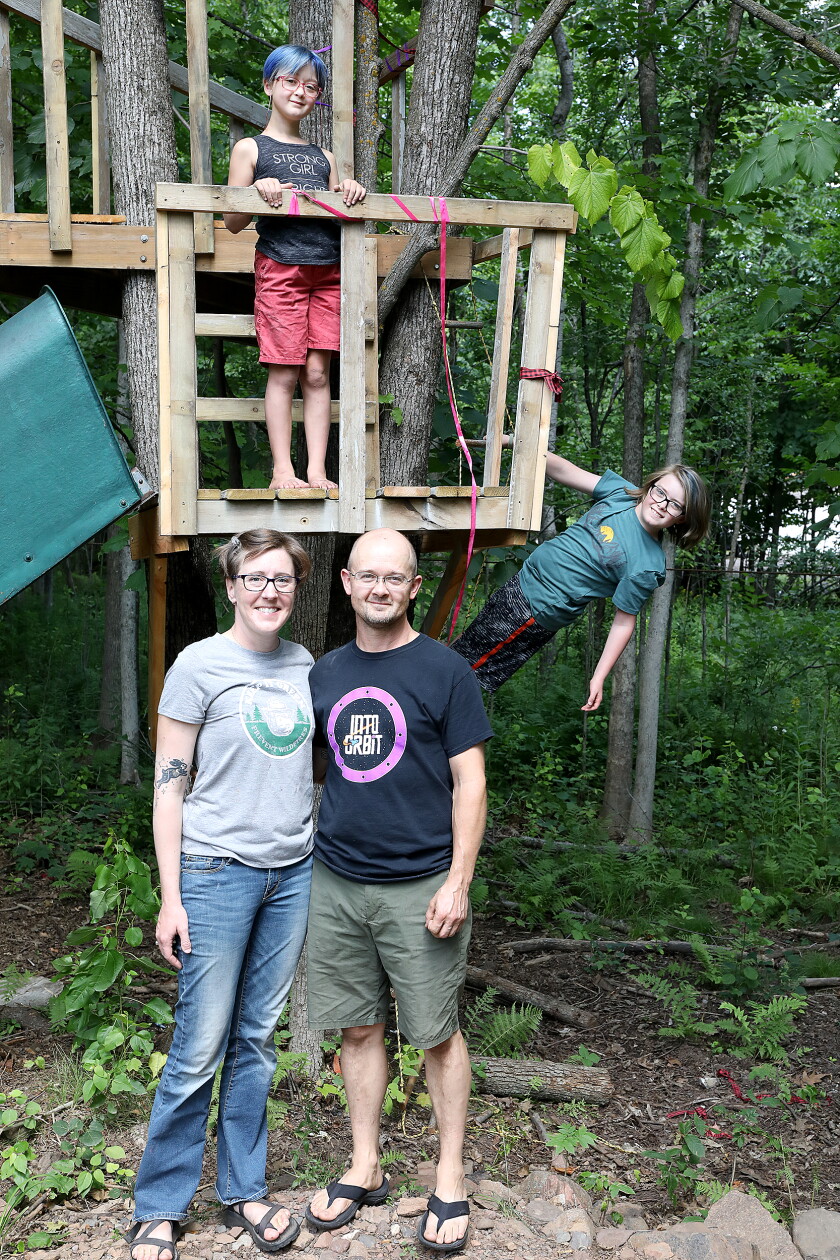 Duluth woman launches business to guide parents into home schooling