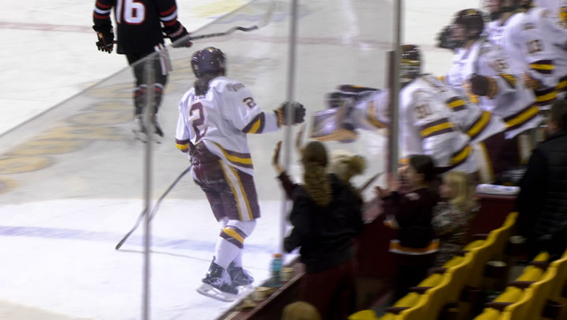 Rae Mayer's 2nd period goal for UMD vs SCSU - Duluth News Tribune | News, weather, and sports from Duluth, Minnesota