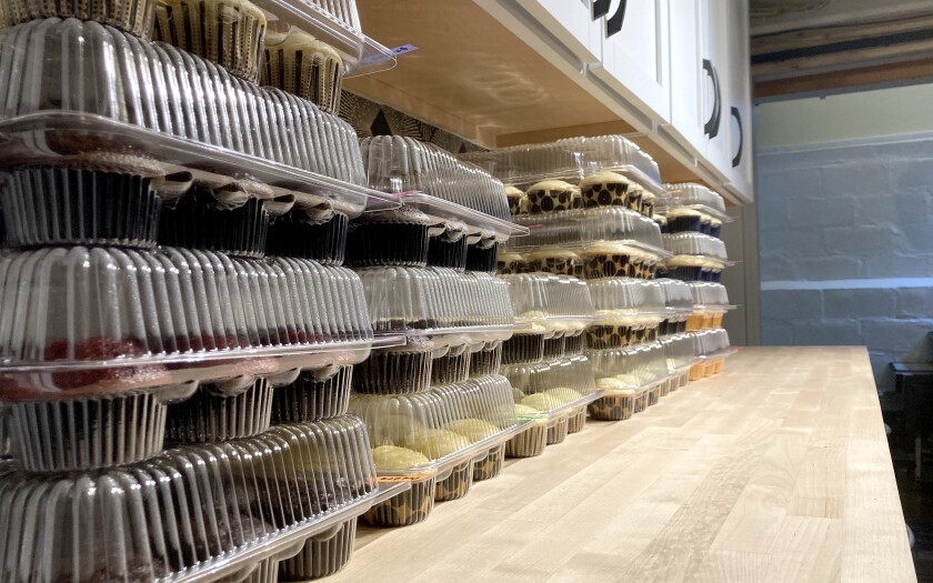 080721.F.DNT.THECUPCAKELADY.C08.jpg