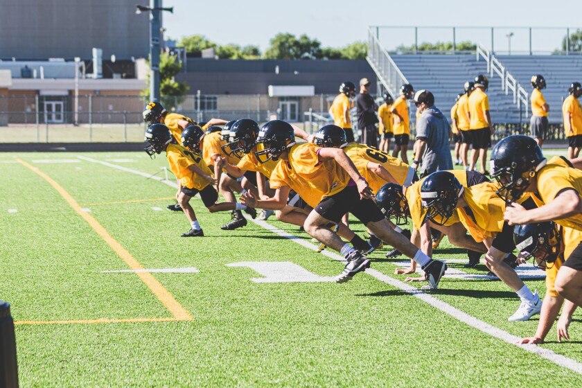 8-8-22HighSchoolFootballPracticeMitchell-1.jpg