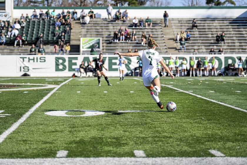 102622.S.BP.BSUWSOC2 - Halle Peterson_2.jpg