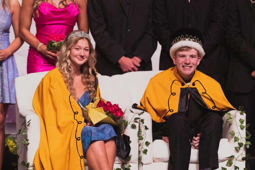 9-19-22HomecomingCoronation-30.jpg