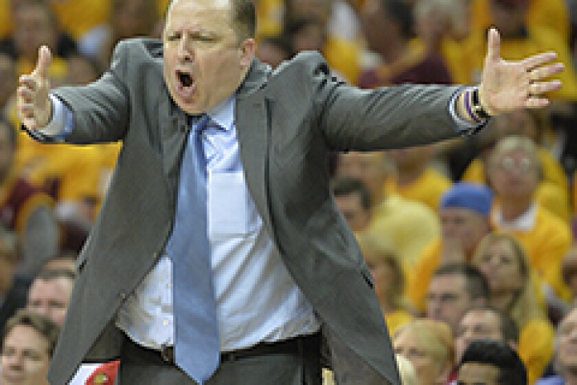 1755524+NBA Bulls Thibodeau black white.jpg