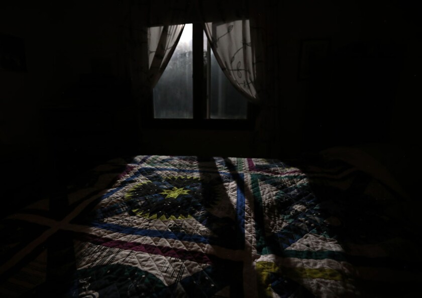 Full moon bed