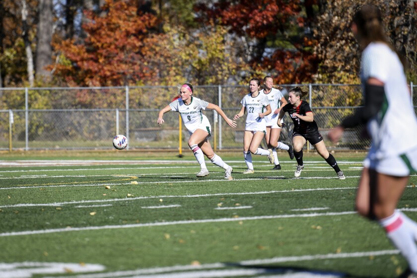 102622.S.BP.BSUWSOC2 - Megan Dahl_2.jpg