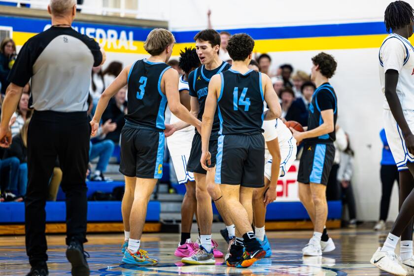 Cathedral vs Apollo Boys Basketball 020226 14