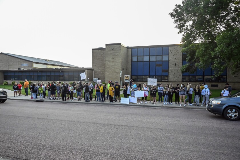 090221.N.DR.PROTEST13.jpg