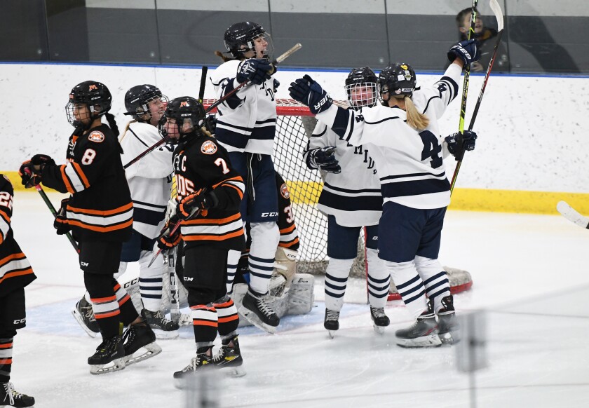 121821.S.BP.BHSGHKY Hasbargen goal celebration.jpg