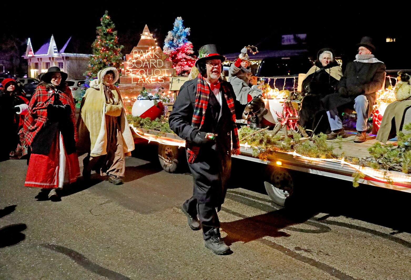 Pequot Christmas Parade Gallery (13).jpg