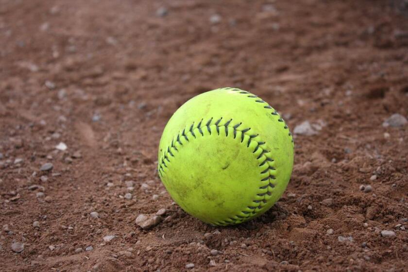 3366174+softball.jpg