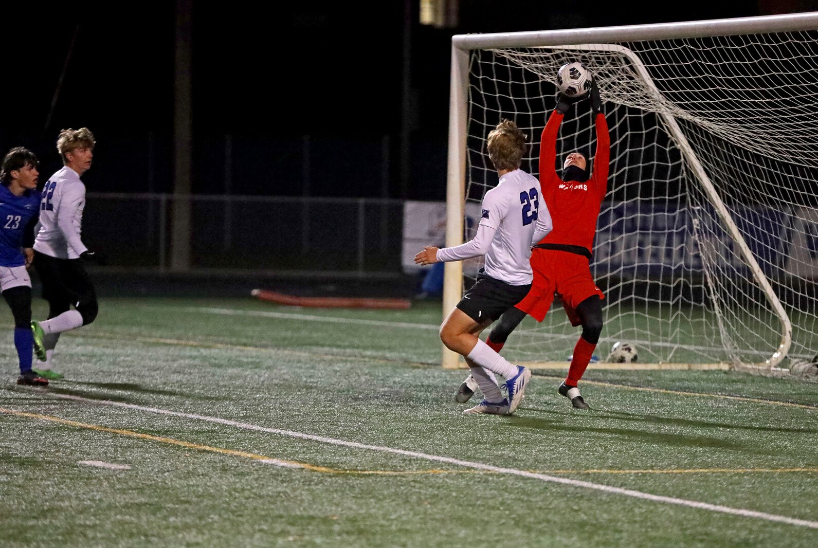 Brainerd boys soccer vs Rogers