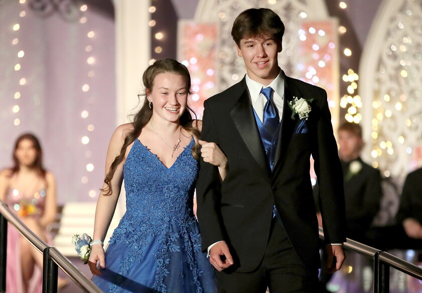 Prom Forum Photos: Superior High School celebrates prom - Superior Telegram | News ...