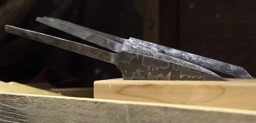 112120.F.DNT.KnivesC7.jpg