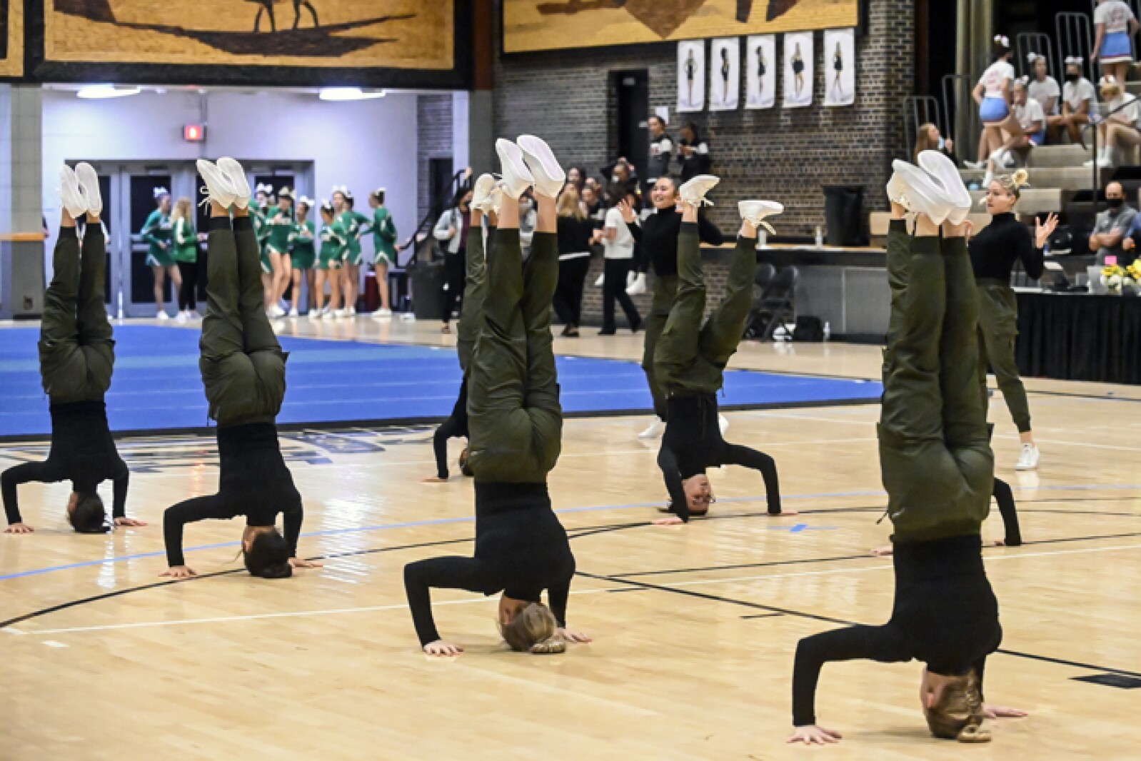 100621.Cheer3.jpg