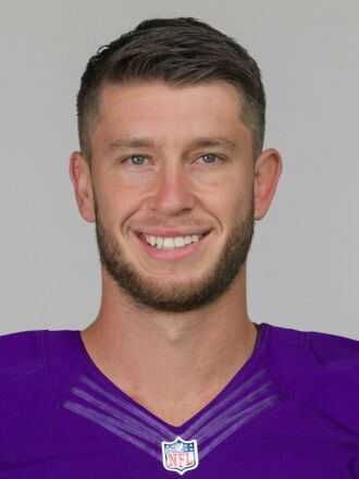 vikings-mugs-greg-joseph-2022.jpeg