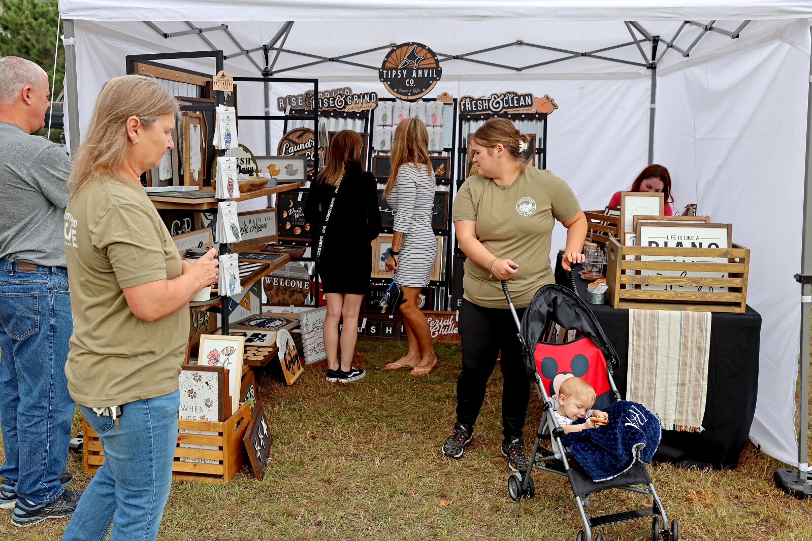 People enjoy the 47th annual Nisswa Fall Festival on Saturday, Sept. 17, 2022.