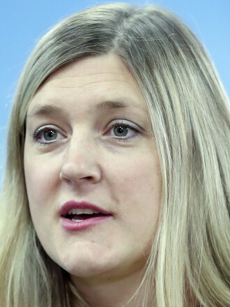 Headshot of a woman.