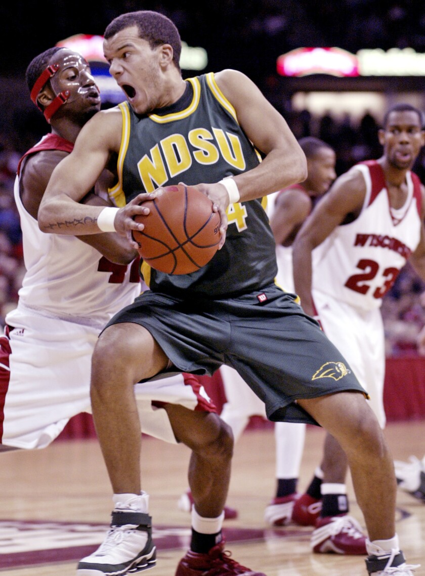 Bison basketball