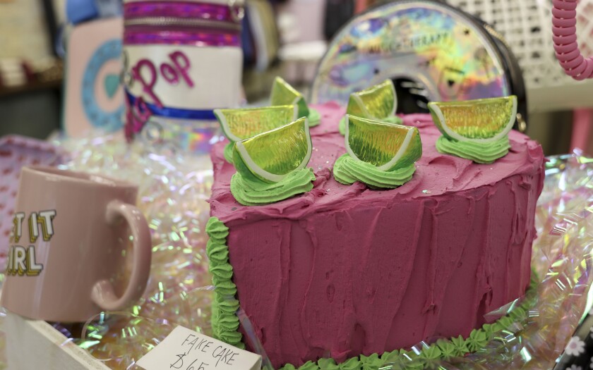 092421.B.FF.FAKECAKE.2.jpg