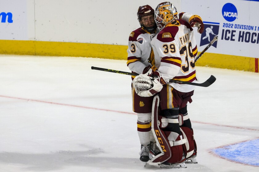 Minnesota Duluth plays Michigan Tech in regional semifinal game in Loveland