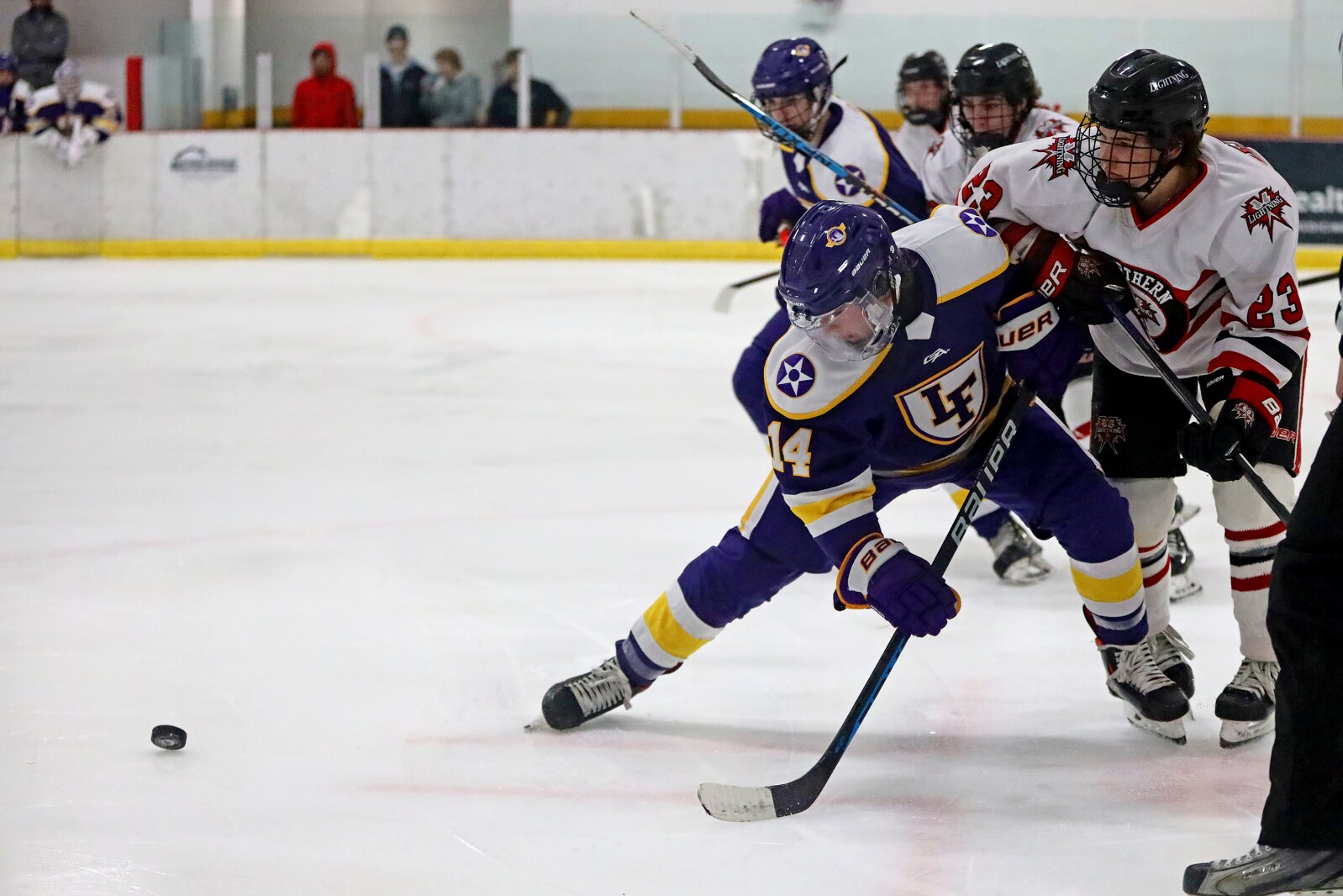 Little Falls vs Northern Lakes on Wednesday, Dec. 28, 2022, at Breezy Point Hockey Center.