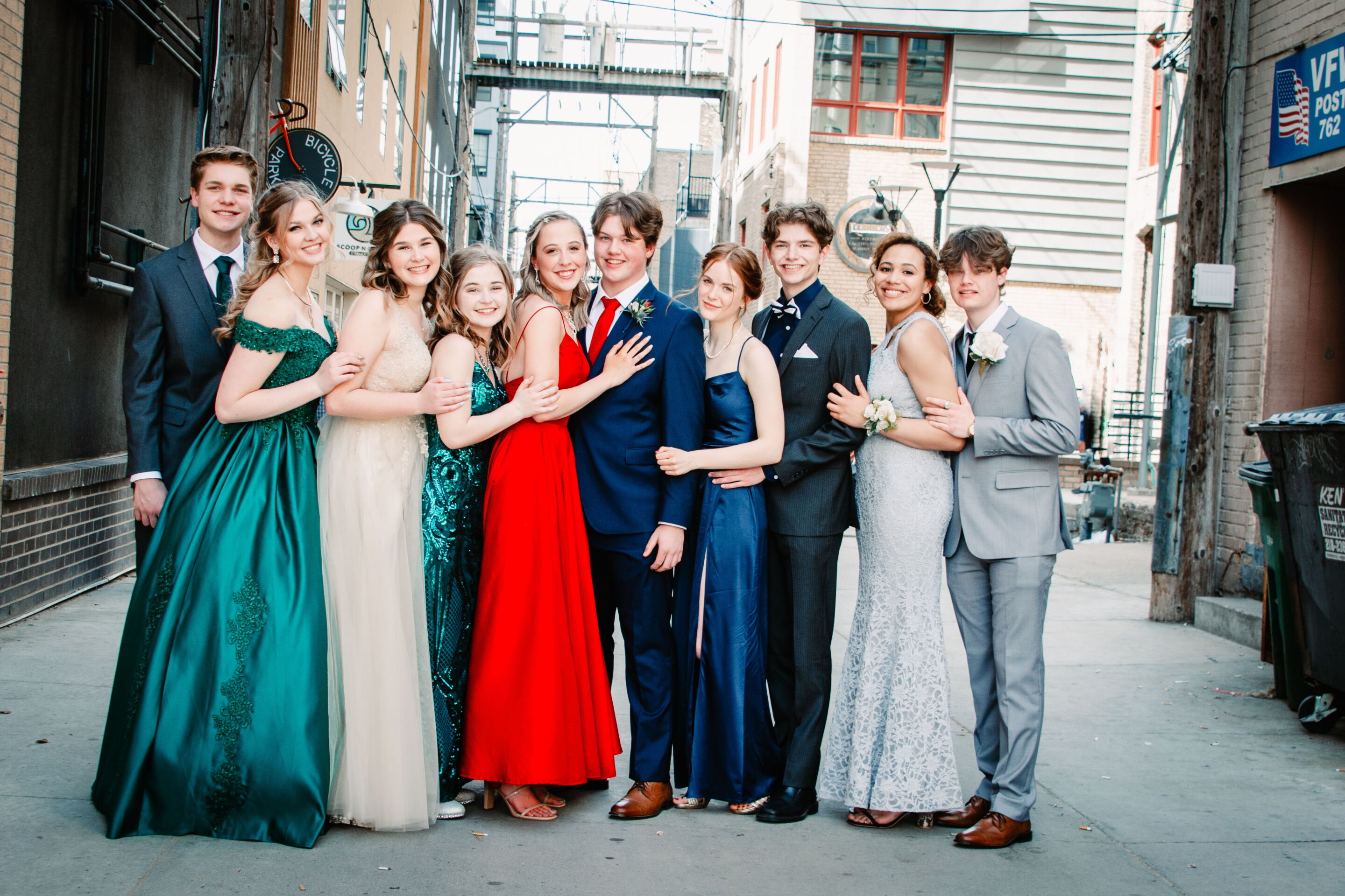 Prom Forum Prom photos get sophisticated as students seek iconic and trendy spots ...