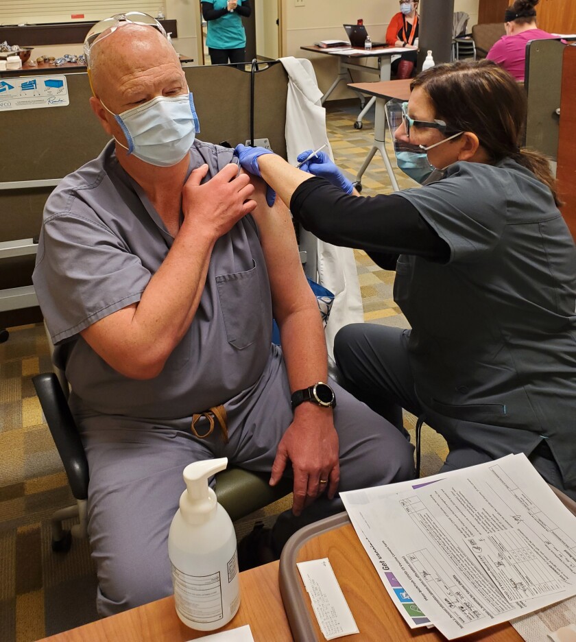 122320.N.PRE.LagesonCOVIDVaccine.jpg