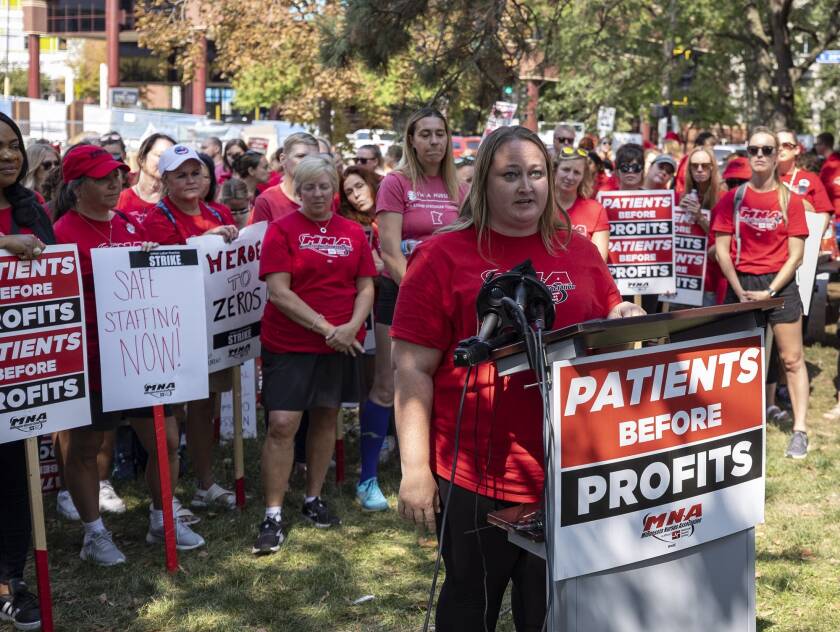 972396-20220913-nursesstrike-d2-02-2000.jpg