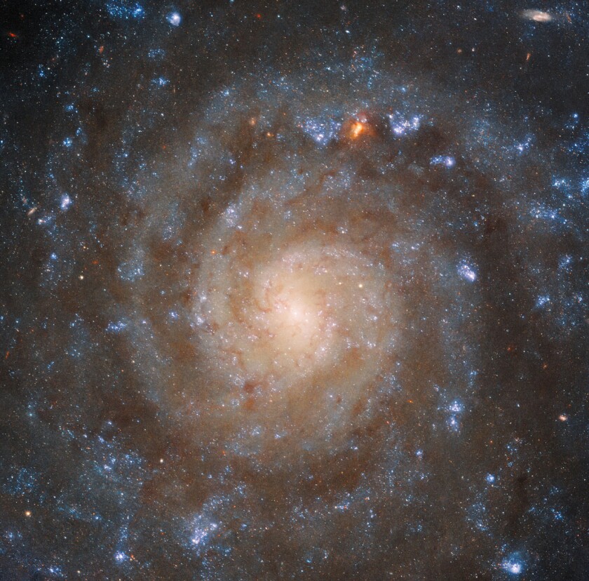 Hubble IC 5332