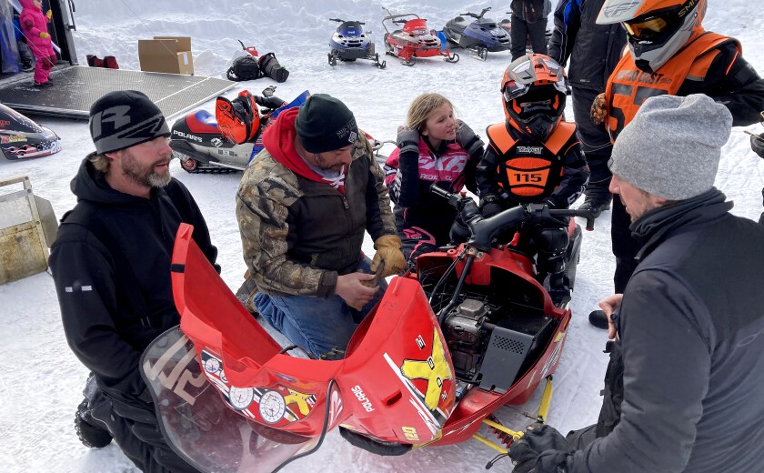 Photos and video: Snowmobile racing with Kids Championship Power Racing ...