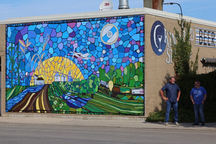 090925.F.FF.ERICJOHNSONMURAL4.jpg