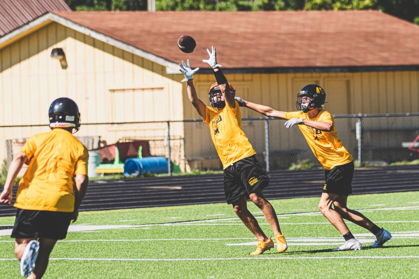 8-8-22HighSchoolFootballPracticeMitchell-38.jpg