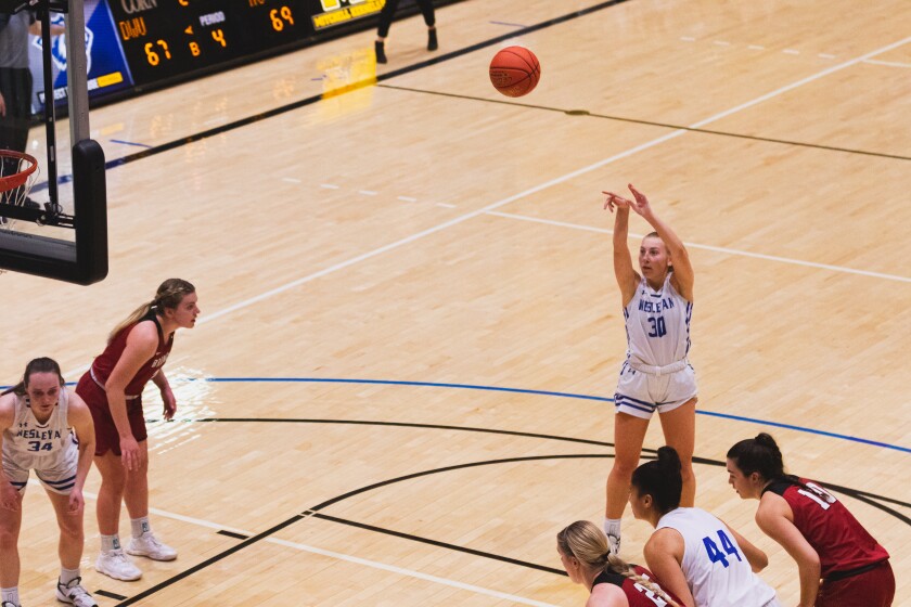 12-3-22DWUBasketball-14.jpg