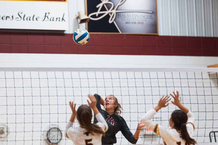 9-15-22PrepVolleyballCorsica-StickneyvsEthan-35.jpg