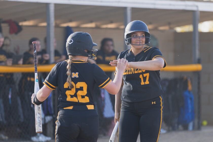 5-9-23MHSvsYanktonSoftball-36.jpg